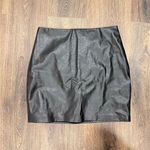 Elegant Black Leather Skirt